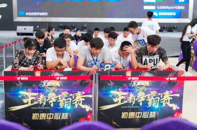 Pimp 在 Austin Major 开赛前分享了他的团队排名