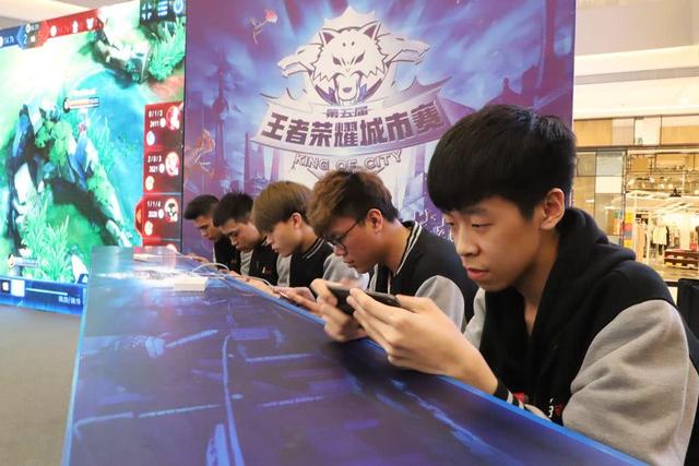 broky在 s1mple 的比赛中说道：“这些家伙真糟糕”