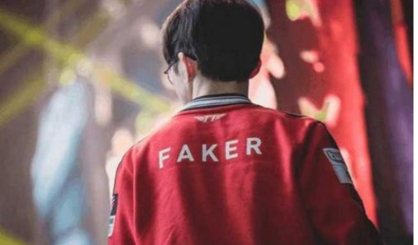 NAVI击败了 FURIA Esports ， GamerLegion 超越了 Mouz ，晋级IEM Katowice 2025的B组半决赛
